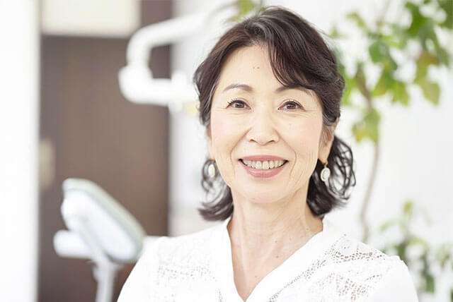 女性